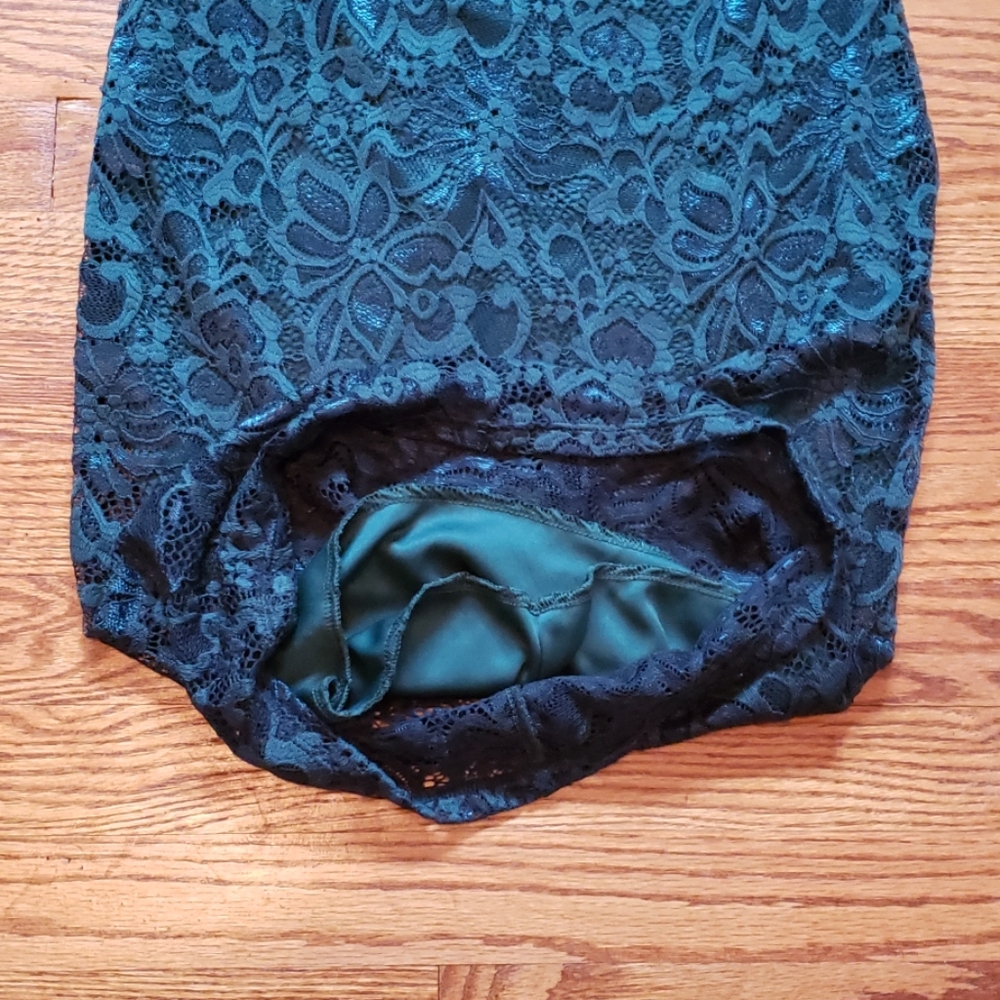 Dress - Picture 7 of 8